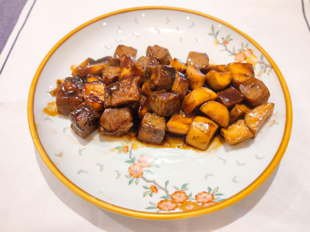 黑胡椒杏鲍菇牛肉粒