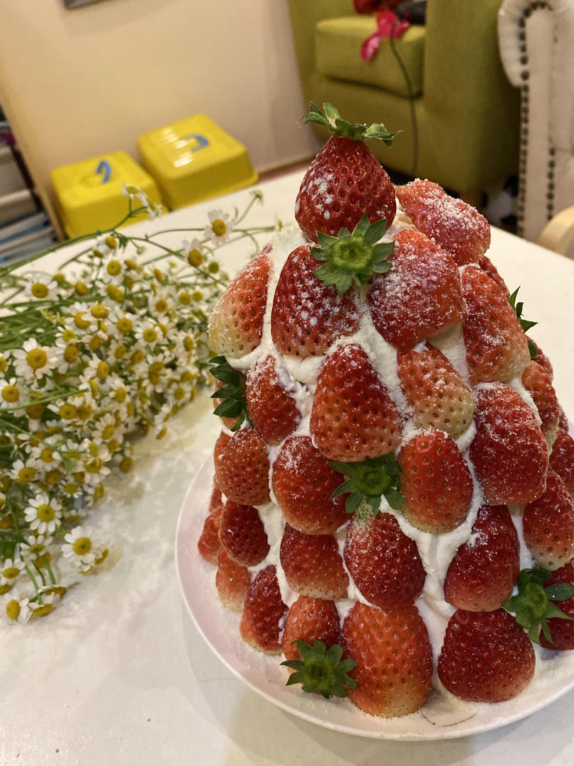 圣诞草莓塔-超有圣诞氛围的快手蛋糕