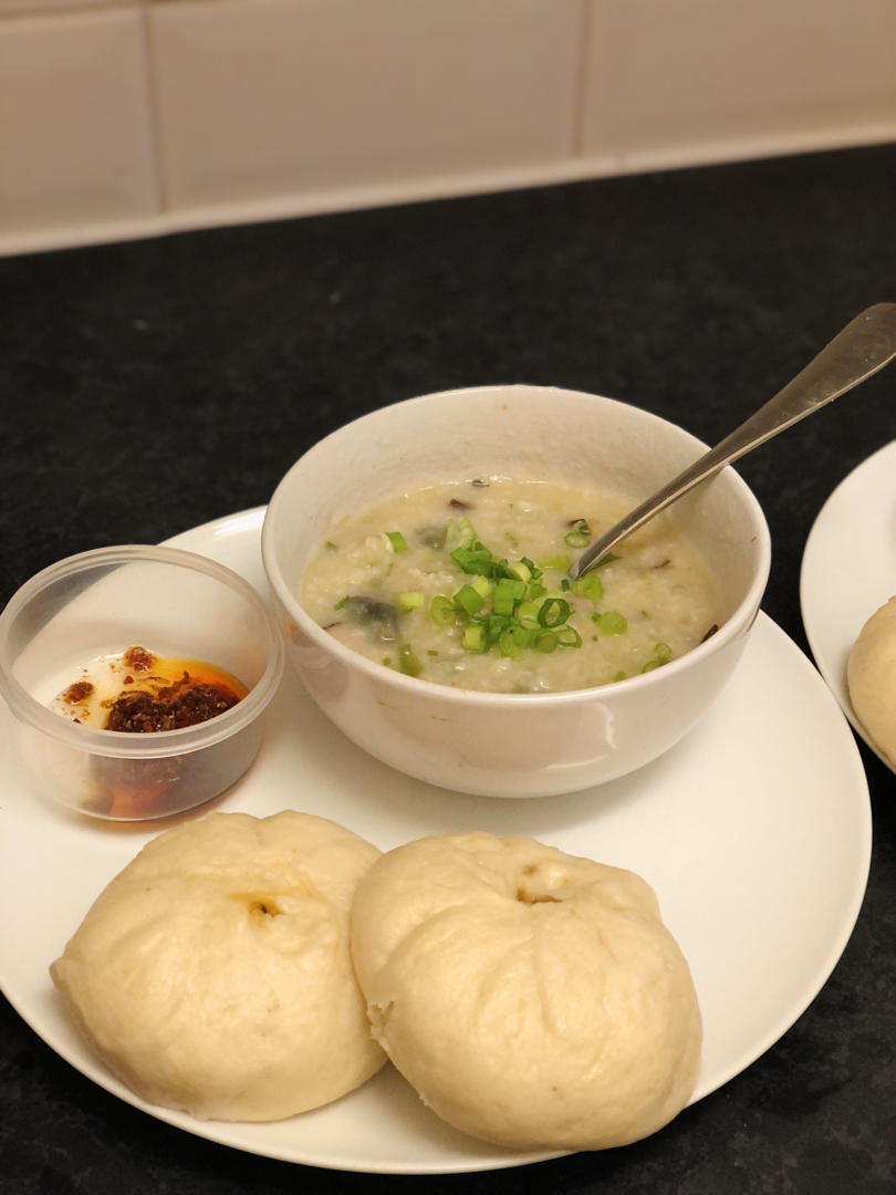 妈妈👩教我做的皮蛋瘦肉粥🥣简单快捷美味😋