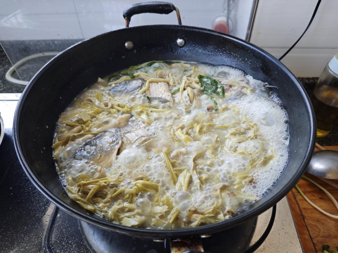 奶白鲫鱼豆腐汤|一条鱼最后的温柔