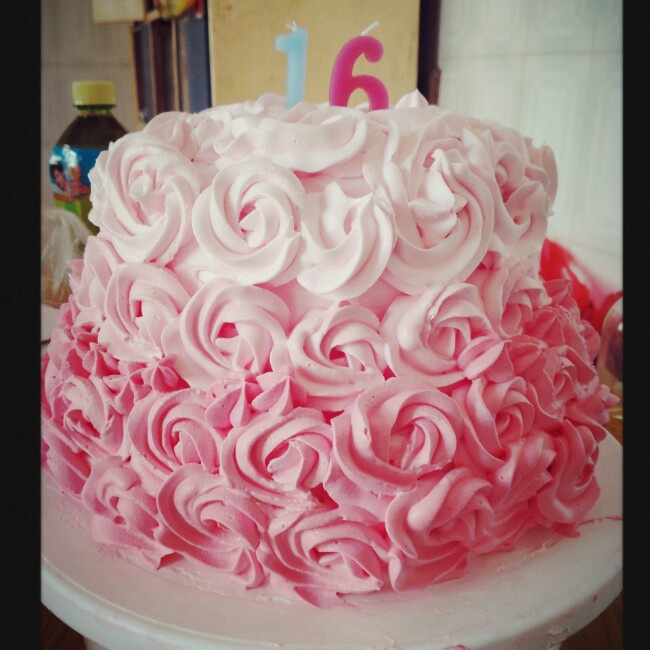 紫色玫瑰渐变裱花蛋糕