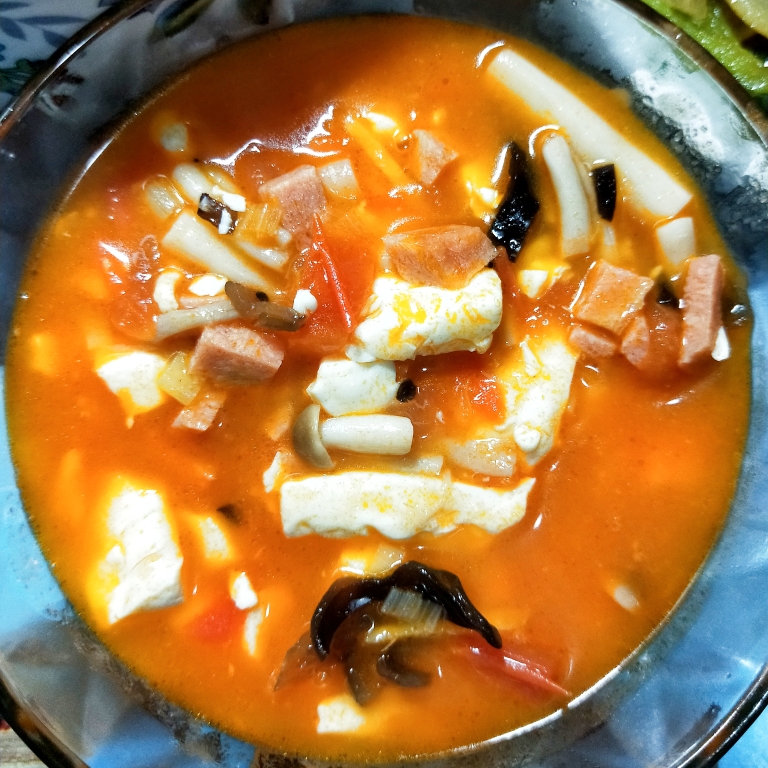 番茄蟹味菇内酯豆腐汤的做法