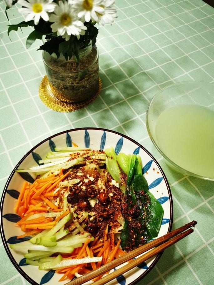 【油泼面】