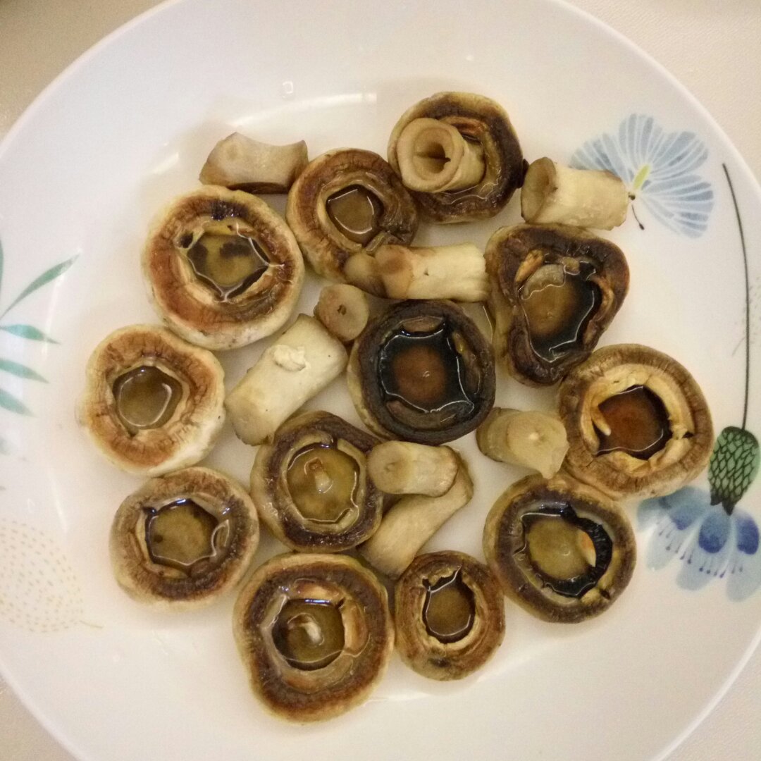 保留最原始鲜味儿的煎口蘑