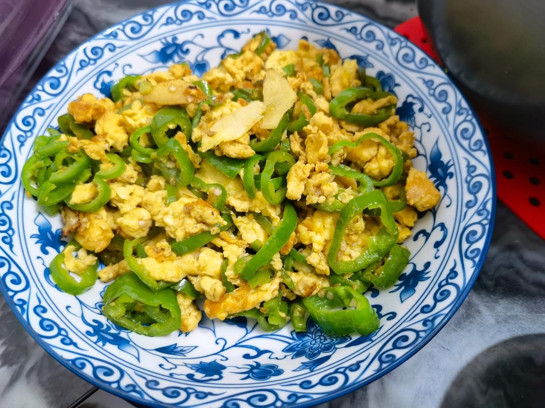 厨师长教你：“青椒炒鸡蛋”的家常做法 ,非常下饭
