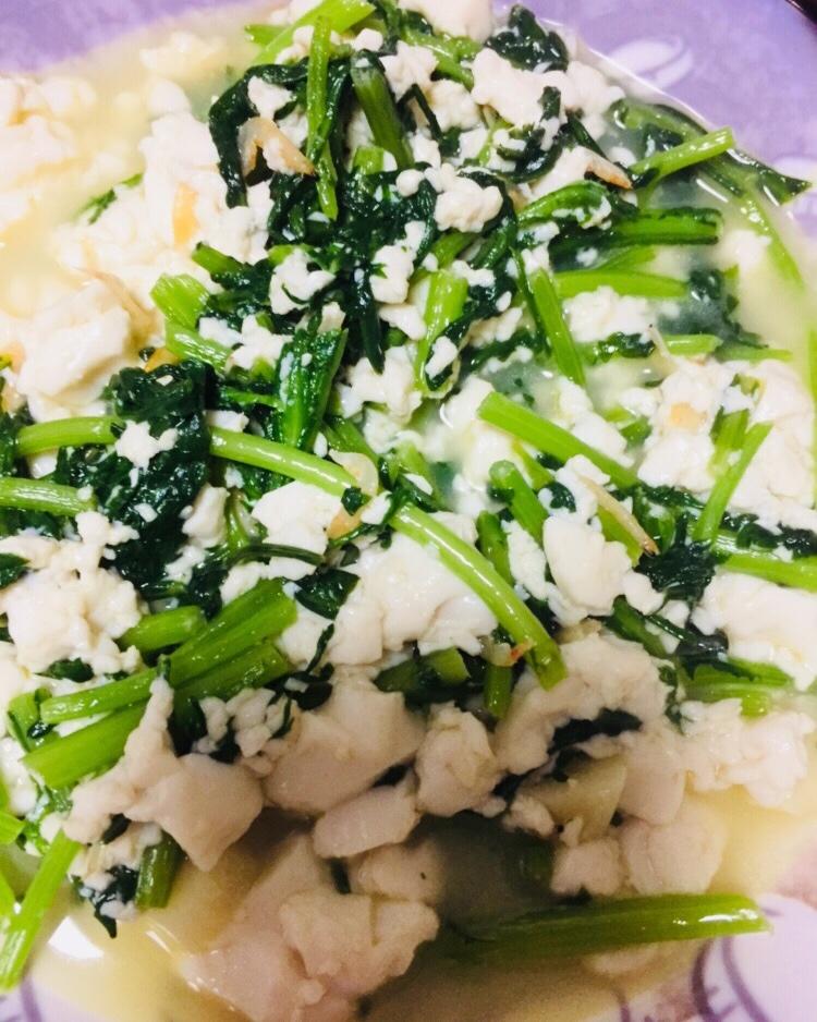 月半虎做的茼蒿小豆腐一五分钟美食