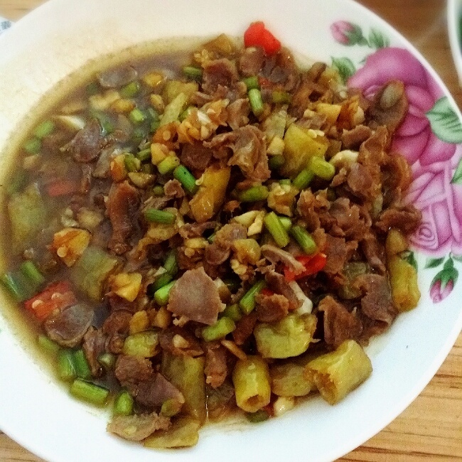 酸辣鸡胗