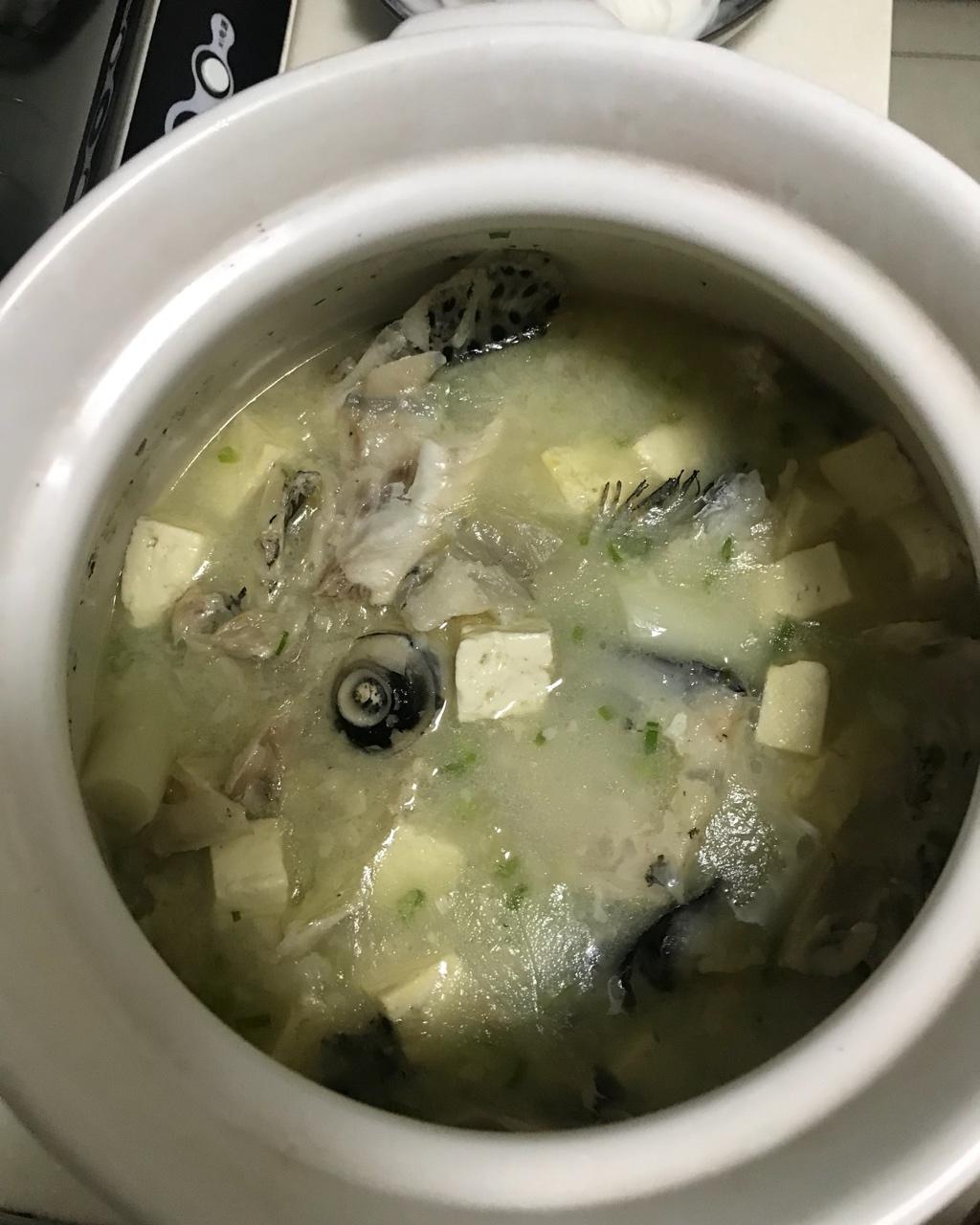 三文鱼头豆腐汤