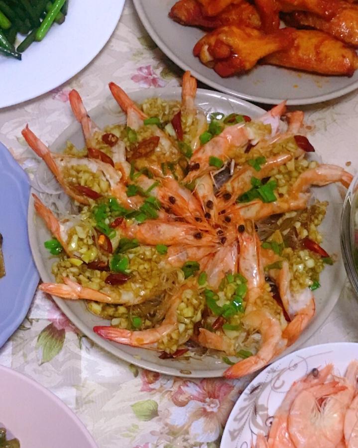 蒜蓉粉丝蒸虾
