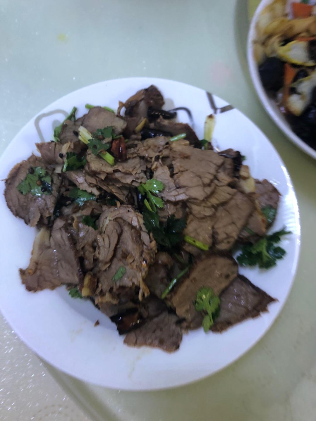 凉拌牛肉