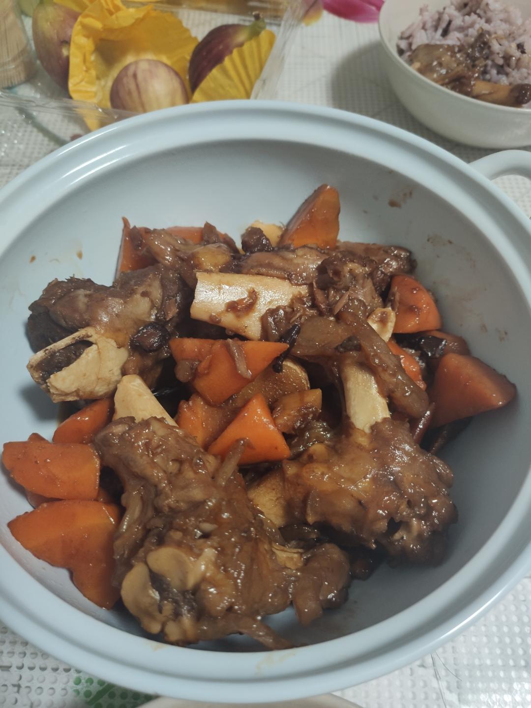 胡萝卜炖羊腿