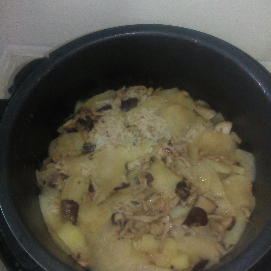 电饭锅版香菇腊肠饭