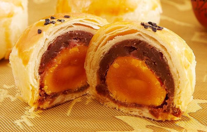 黄金外表蛋黄酥的做法