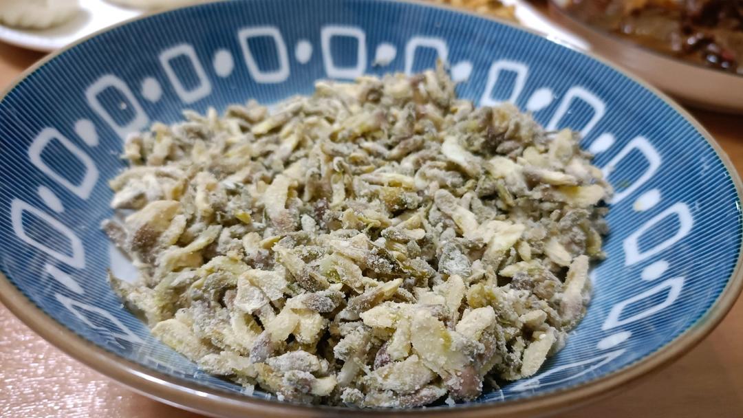 槐花麦饭