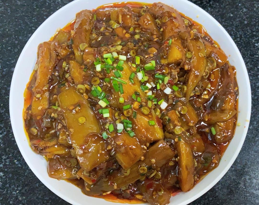 开胃下饭菜！巨简单的家常鱼香茄子煲