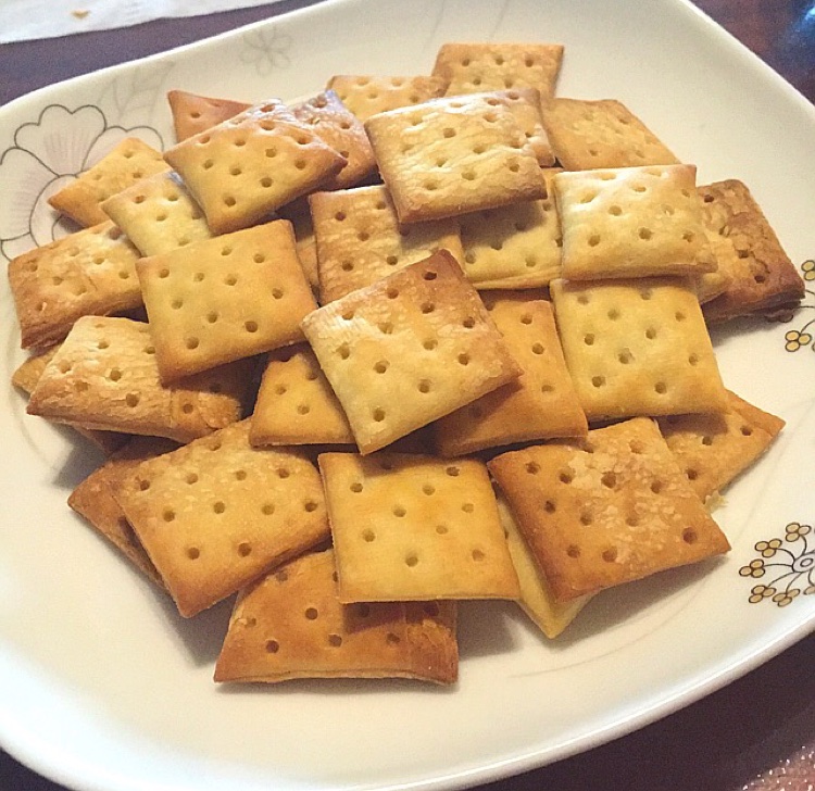 高钙奶盐苏打饼干