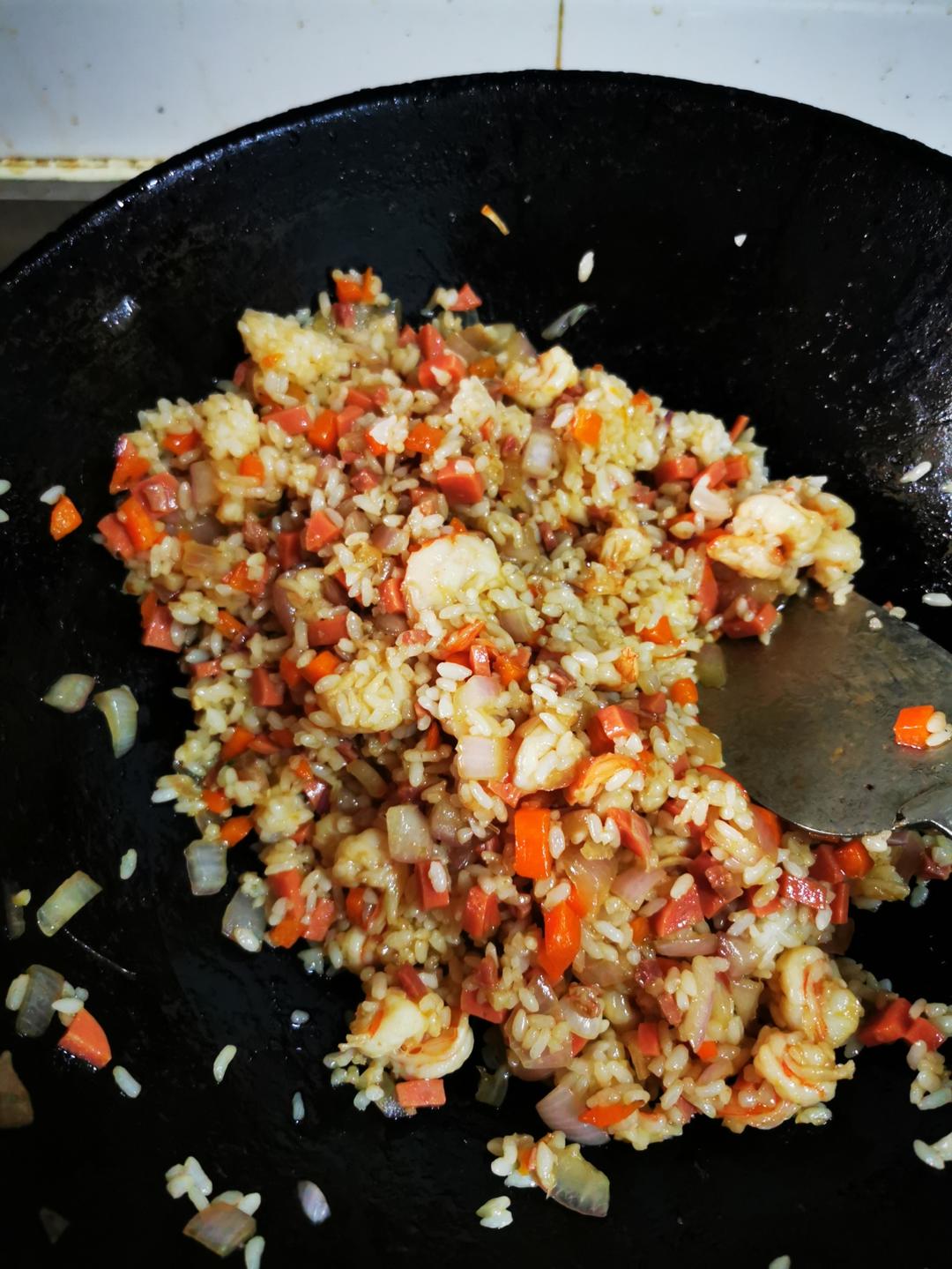 金华火腿虾球炒饭