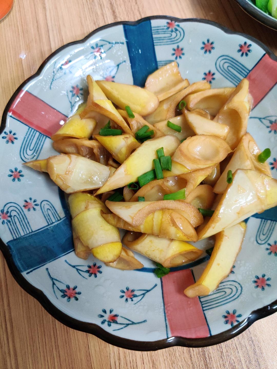 教你油焖笋最传统的做法，咸鲜香甜，吃一次就忘不掉