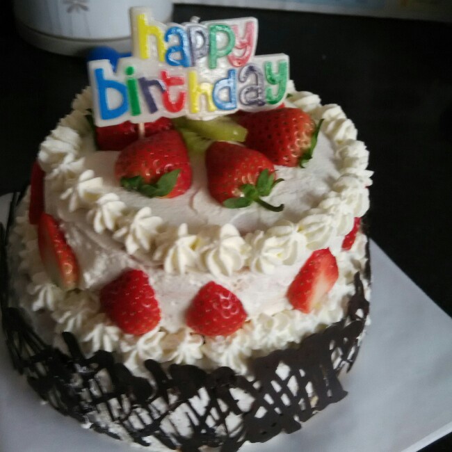 双层草莓奶油蛋糕