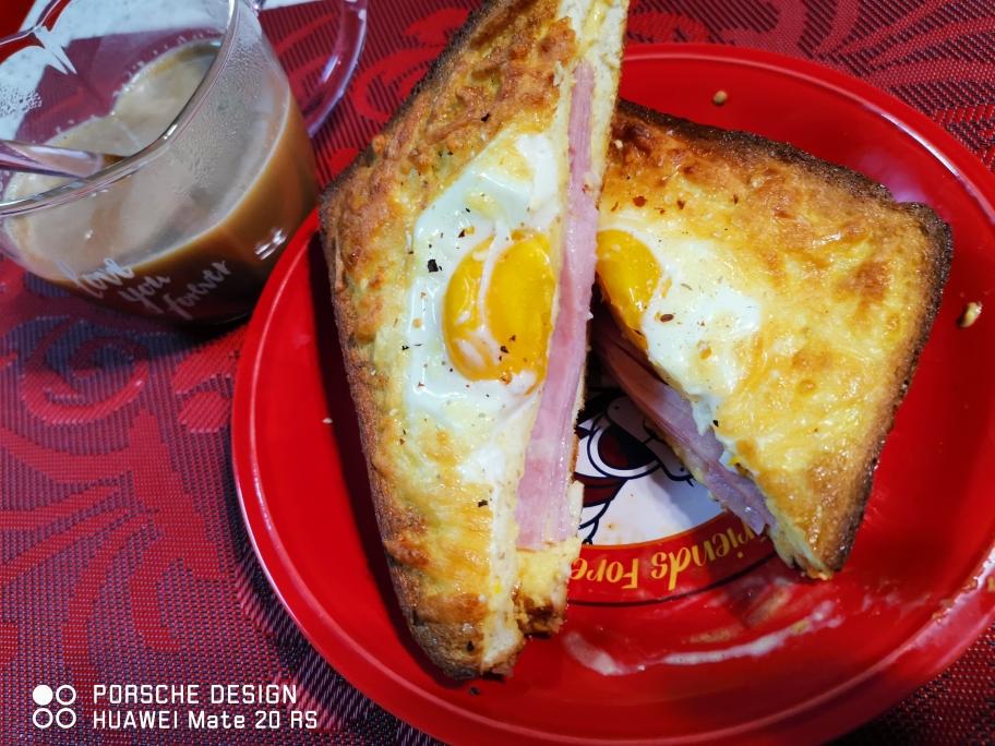 芝士火腿三文治