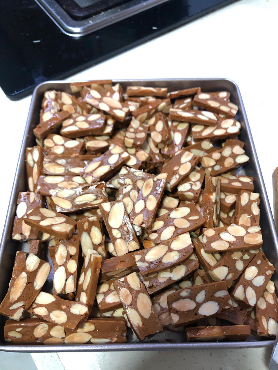 《Tinrry+》焦糖杏仁太妃糖