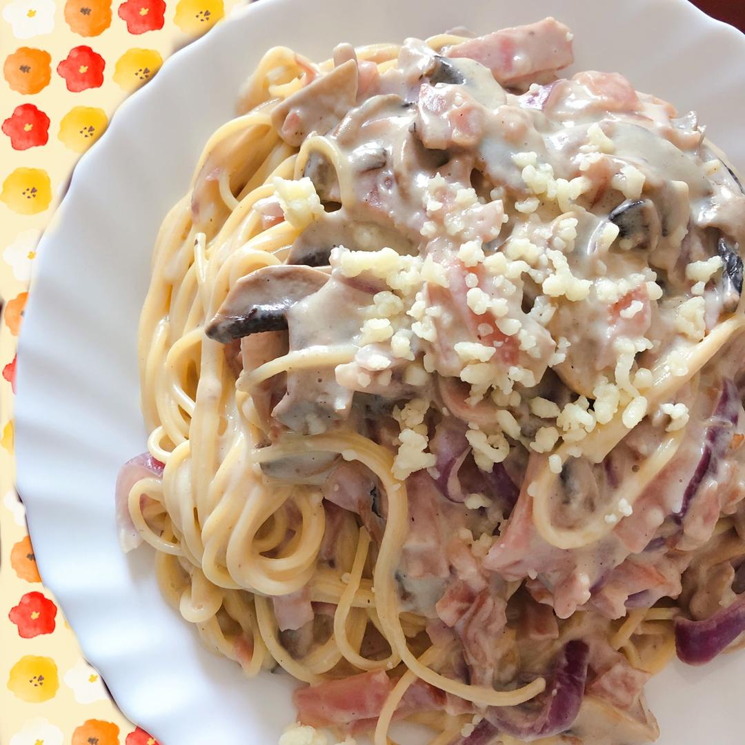奶油鸡肉蘑菇意大利面 Cream of Mushroom Chicken Pasta