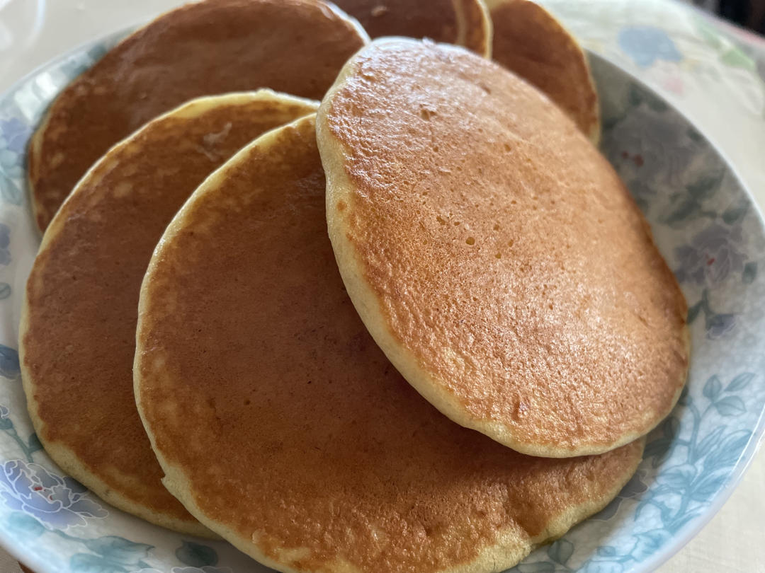 【减脂早餐】无油香蕉松饼（超简单）