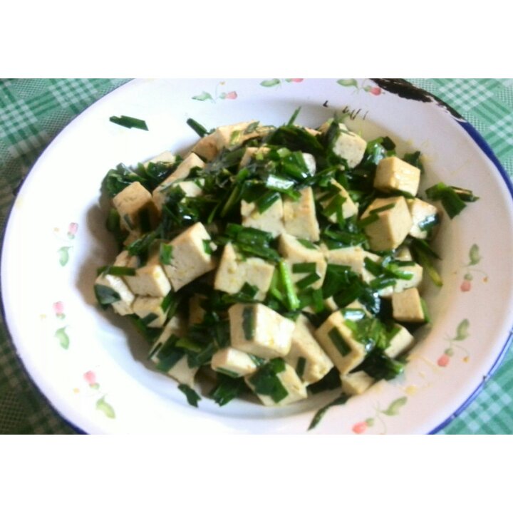 韭菜炒豆腐
