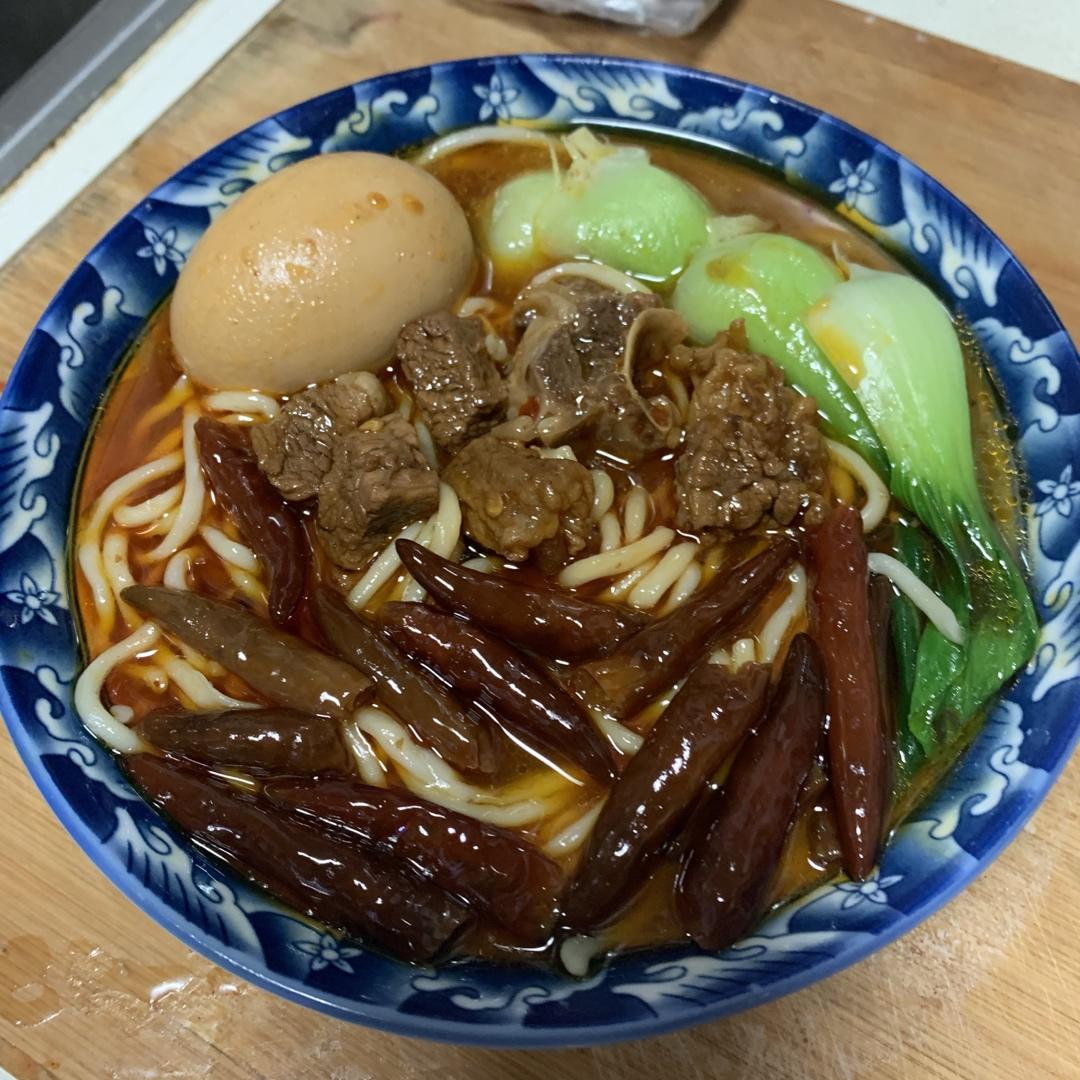 牛肉板面