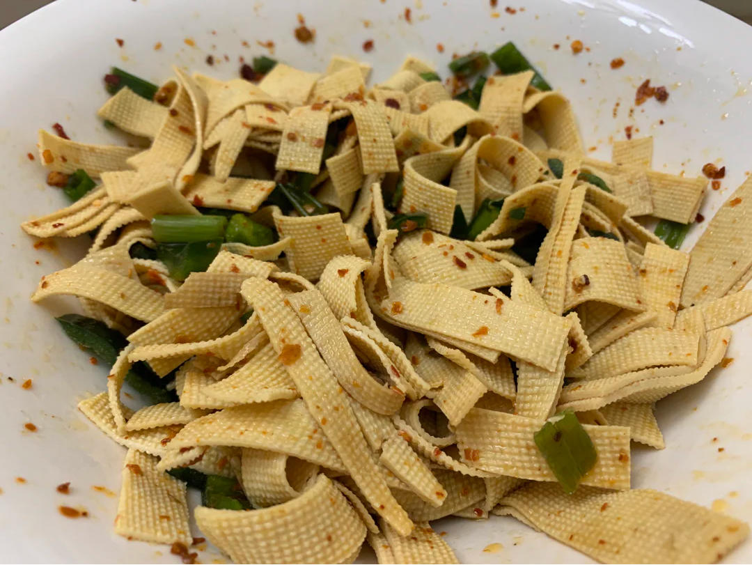馋哭的凉拌豆腐皮