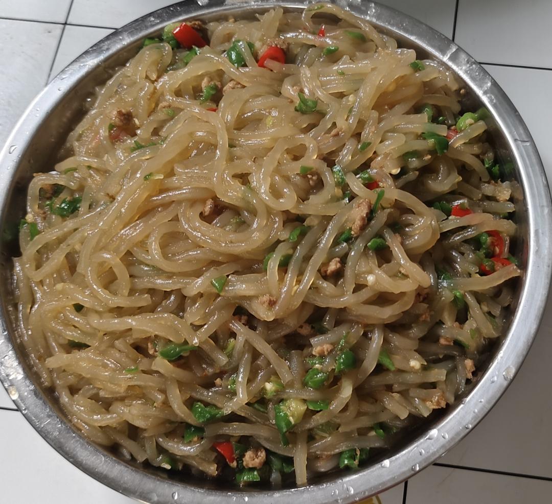 蚂蚁上树