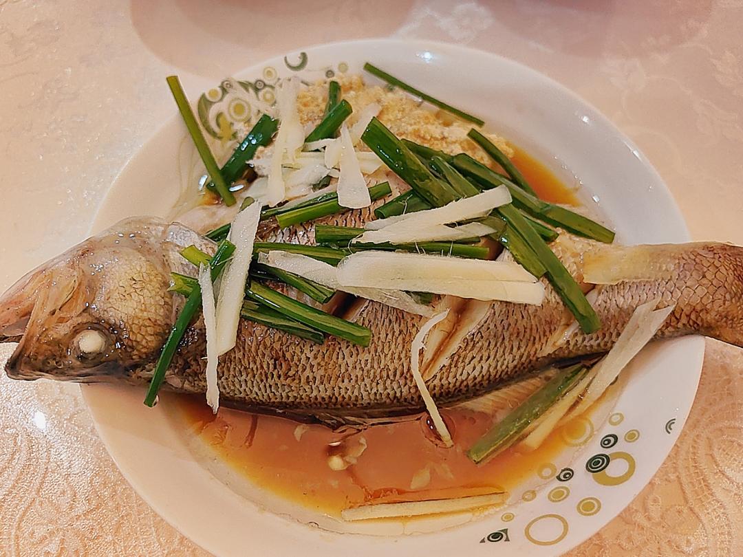 清蒸鲈鱼，新手一做就会