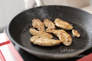 低脂鸡胸肉沙拉&三明治的做法 步骤8