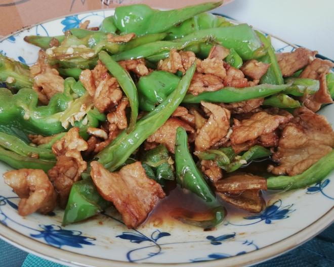 【家常菜】超嫩辣椒炒肉的做法