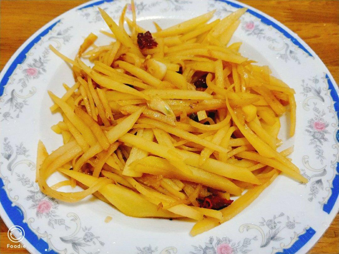 厨师长教你：“炝炒土豆丝”的家常做法，口感爽脆