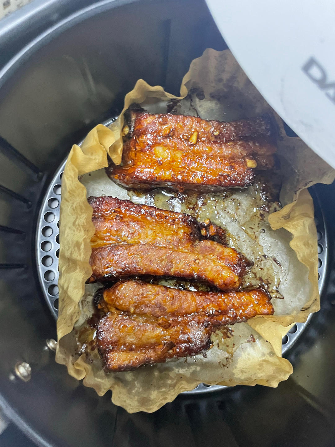 好吃到舔手指的蒜香烤排骨