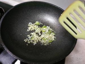 蒜蓉素炒油麦菜的做法 步骤2