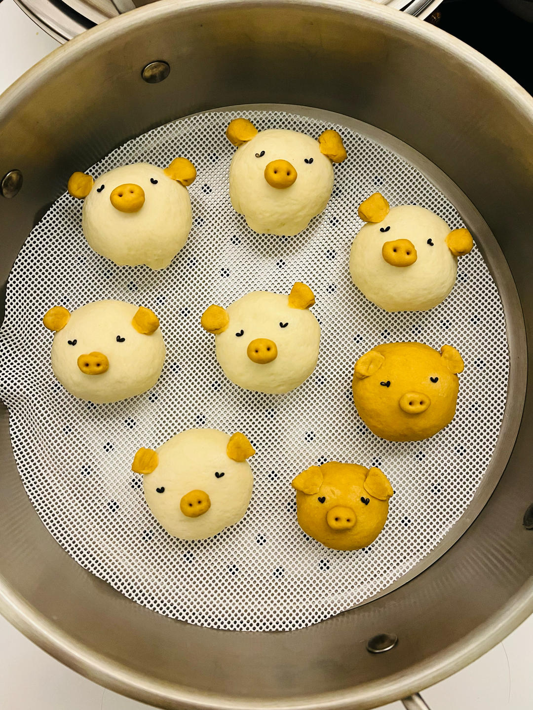 适合亲子一起制作的小猪奶黄包，简单可爱无添加