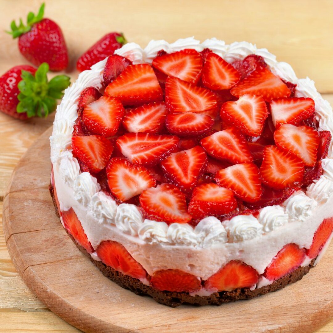 草莓慕斯蛋糕