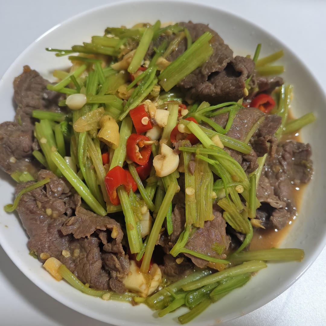 小炒黄牛肉