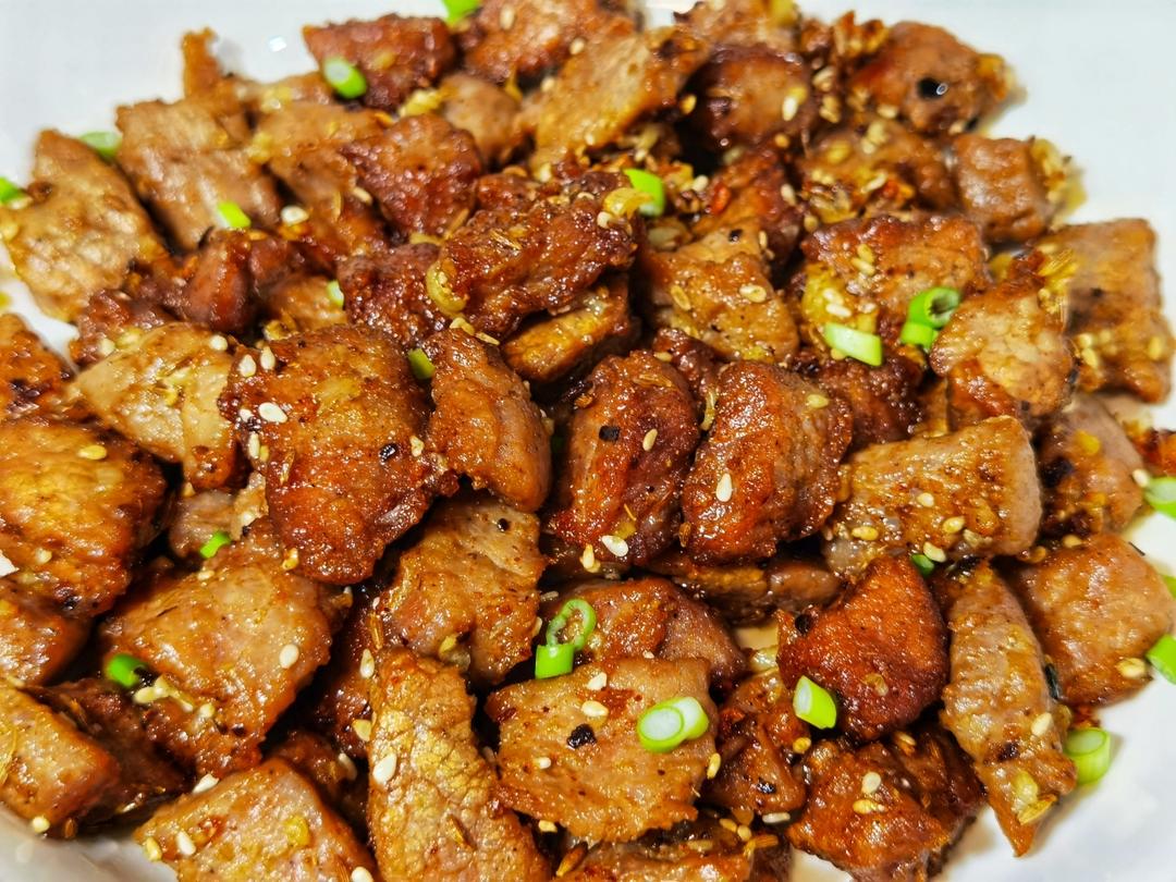 我做的蒜香孜然牛肉粒完爆烧烤店！！