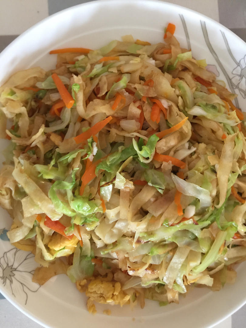 烫面超简单筋道春饼（可自制炒饼丝）