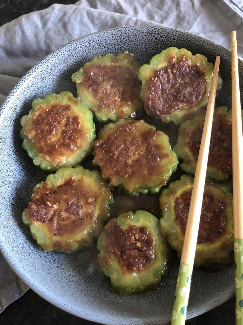 厨师长教你：“苦瓜酿肉”的家常做法，口感和味道很棒，先收藏了