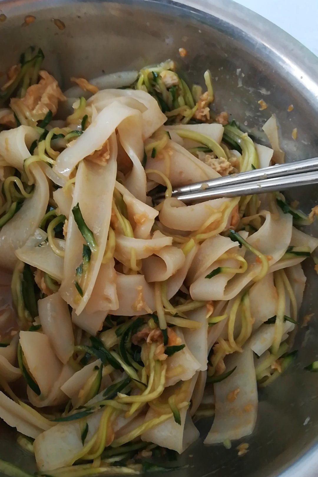 向左飞做的自制凉皮儿