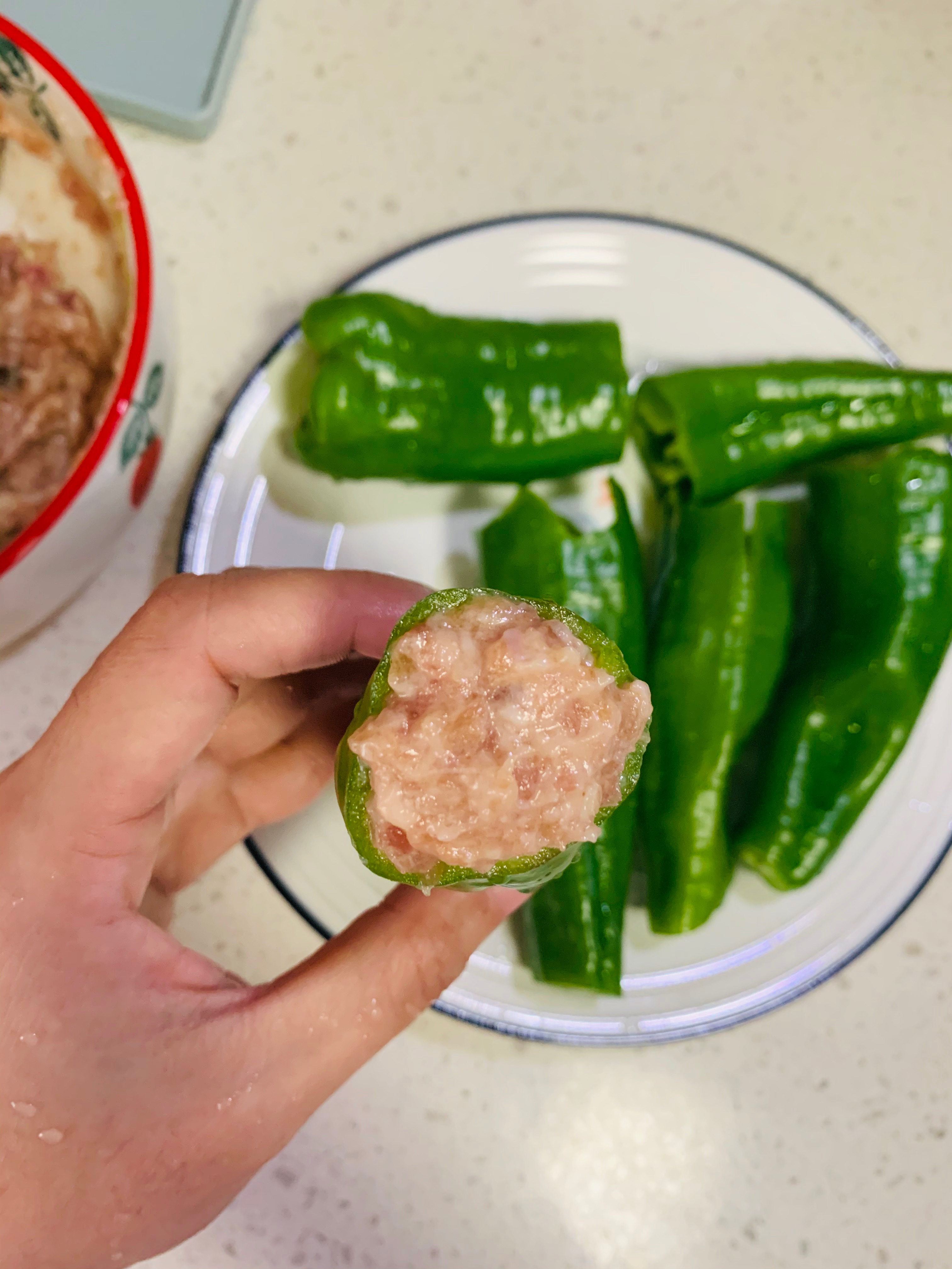 虎皮青椒酿肉肉的做法