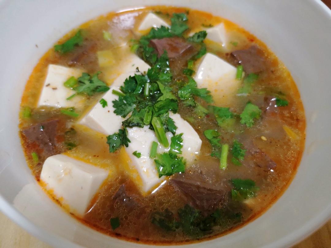 超级好吃的鸭血豆腐