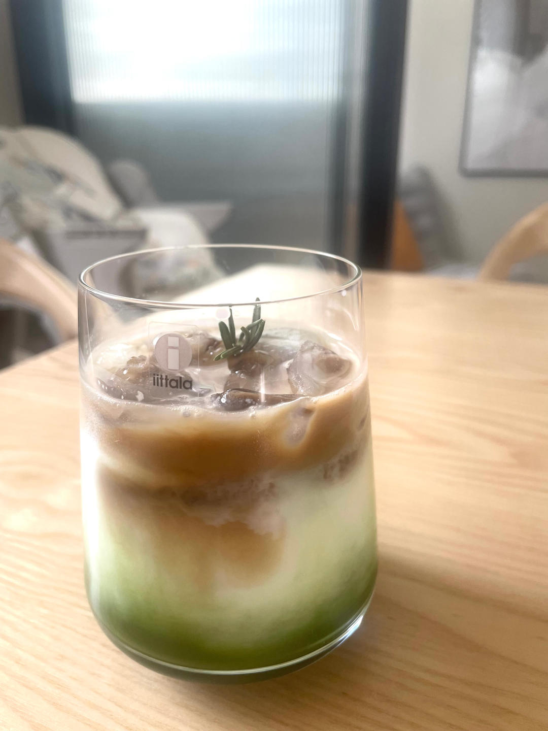 抹茶冰拿铁