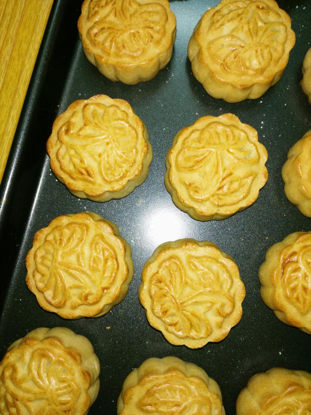 广式月饼—蛋黄冬翅月饼