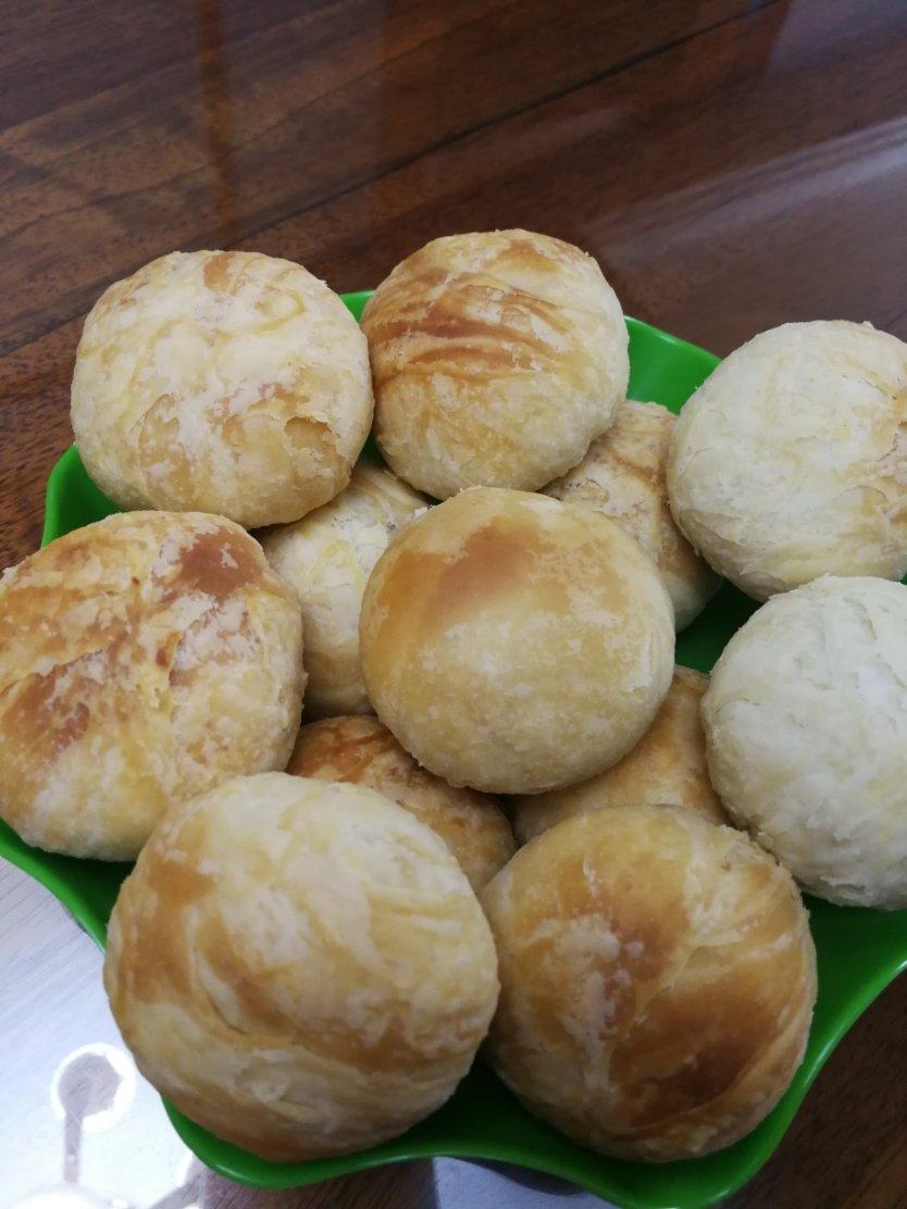 不用揉面的酥掉渣榨菜鲜肉月饼