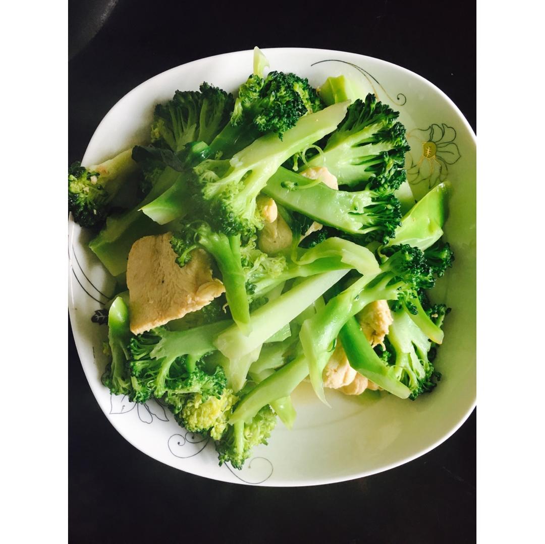 西兰花炒鸡肉